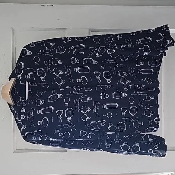 Braemar Perfume Bottle Blouse - Picture 3 of 7